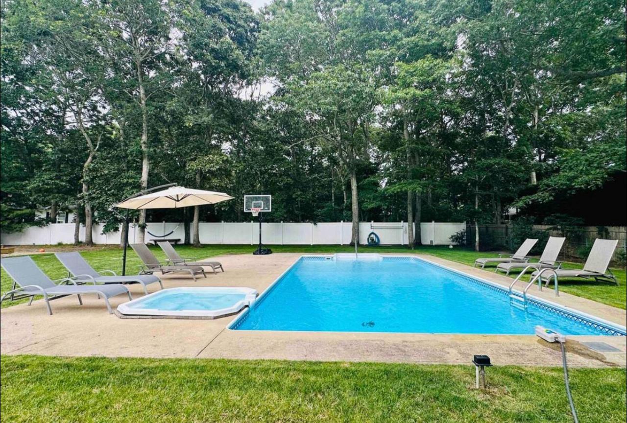 Nature'S Haven In The Hamptons With Pool East Hampton Exterior photo